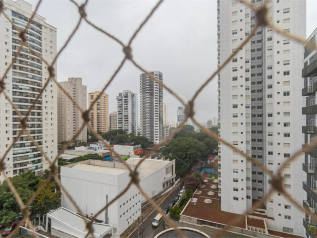 Apartamento à venda com 2 quartos, sendo 1 suíte,  em Alto da Boa Vista, São Paulo, SP