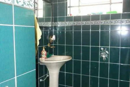 Casa à venda com 3 quartos, sendo 1 suíte, em Jardim Londrina, São Paulo, SP