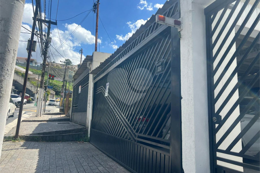 Sobrado à venda com 3 quartos em Santana, São Paulo, SP