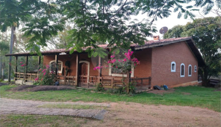 Sítio à venda com 4 quartos, sendo 2 suítes,  em Pimenta, Indaiatuba, SP