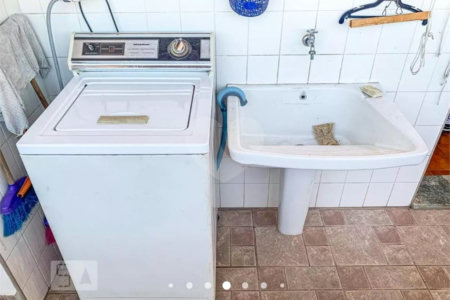 Casa à venda com 3 quartos em Vila Nogueira, Campinas, SP