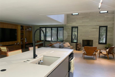 Casa à venda com 3 suítes no condomínio Reserva 8, São Paulo - SP