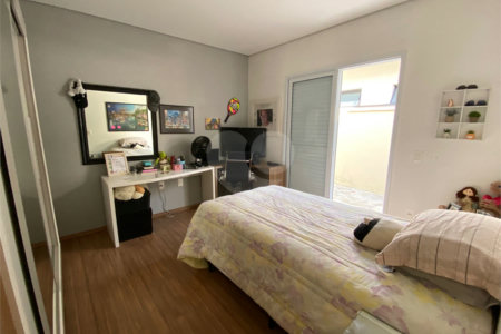 Linda casa Condomínio Santa Isabel I