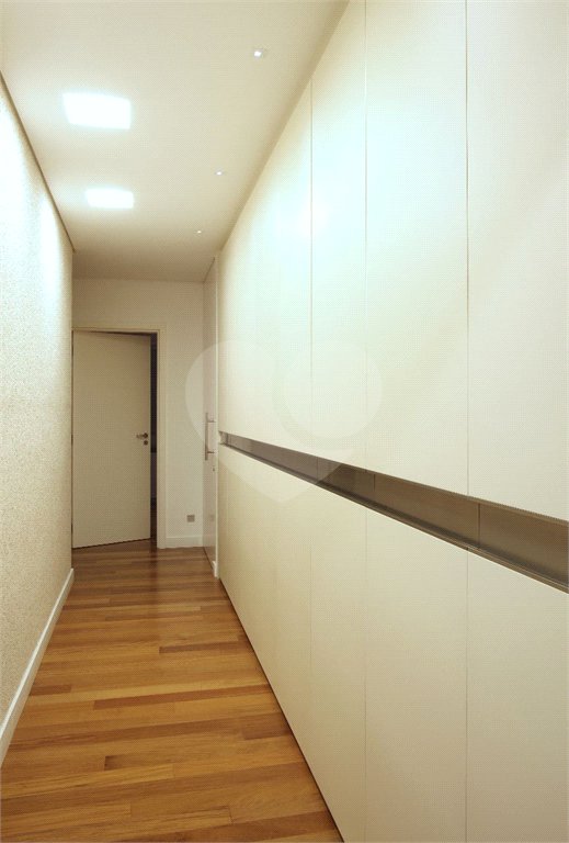 Apartamento à venda com 3 suítes em Vila Mariana, São Paulo, SP
