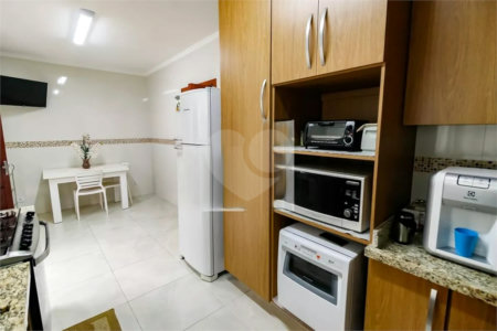 Sobrado à venda com 4 quartos, sendo 1 suíte,  em Vila Sônia, São Paulo, SP