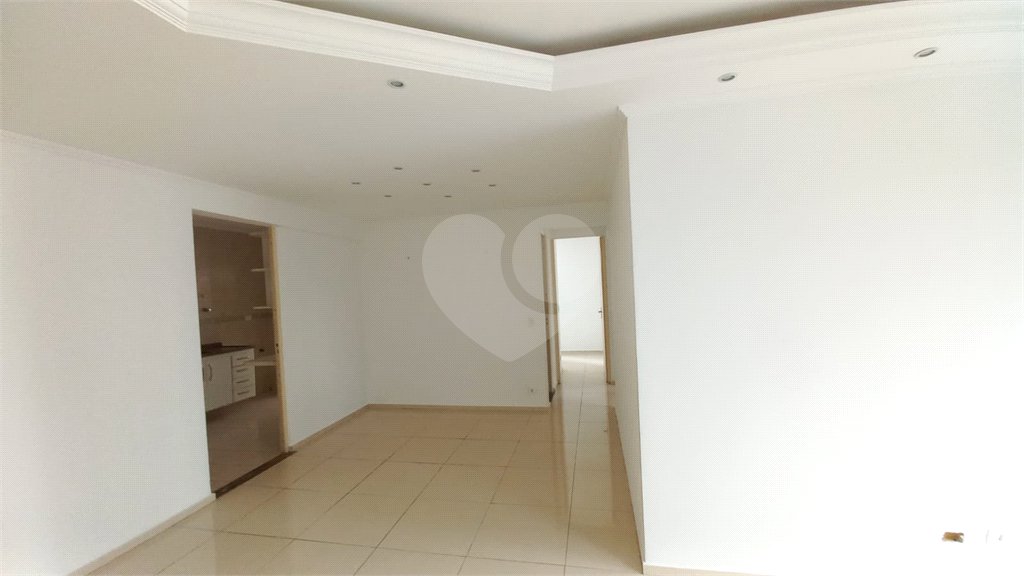 Apartamento à venda com 3 quartos em Jardim Londrina, São Paulo, SP
