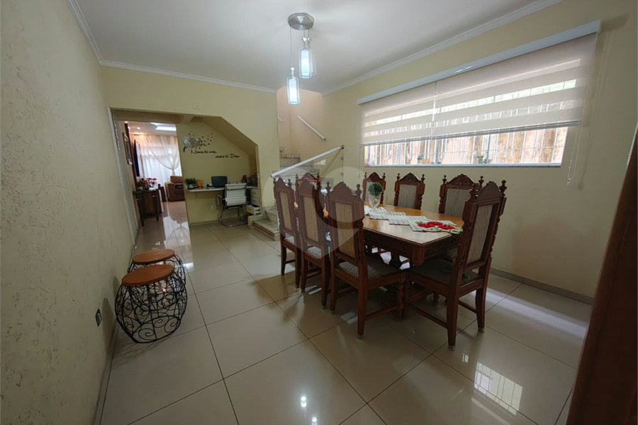 Sobrado à venda com 3 quartos, sendo 1 suíte,  em Tremembé, São Paulo, SP