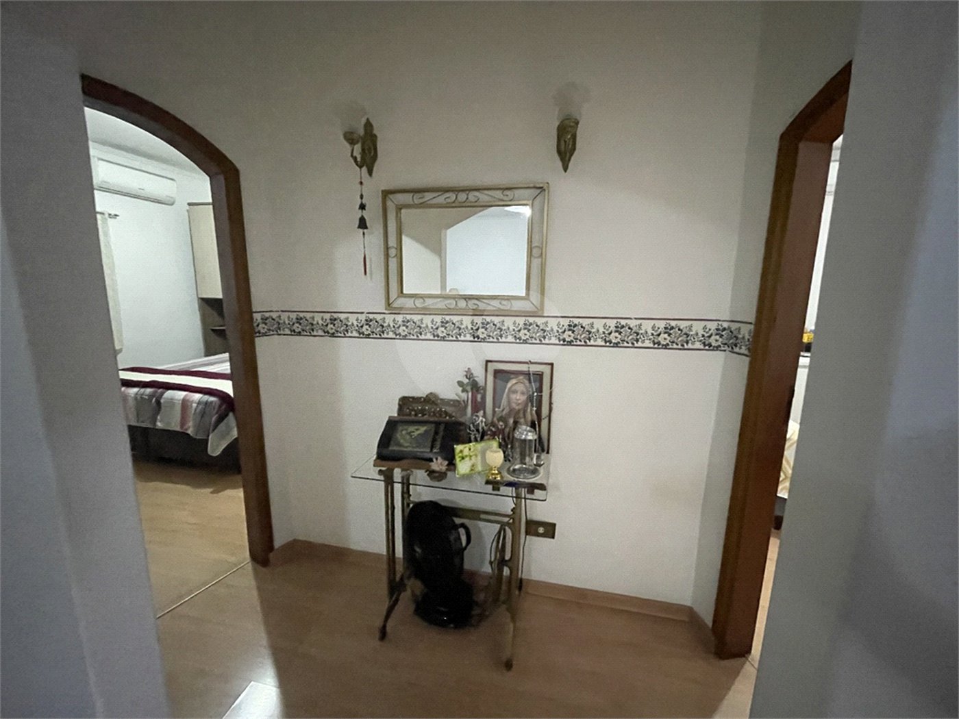 Casa à venda com 2 quartos, sendo 1 suíte, em Vila Angélica, Sorocaba, SP