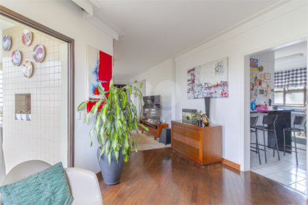 Apartamento à venda com 4 quartos, sendo 3 suítes, em Jardim Monte Kemel, São Paulo, SP