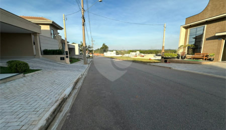 Casa à venda no condomínio Golden Ville, Itapetininga - SP