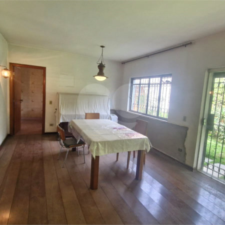 Sobrado à venda com 3 quartos, sendo 1 suíte, em Cidade São Francisco, São Paulo, SP