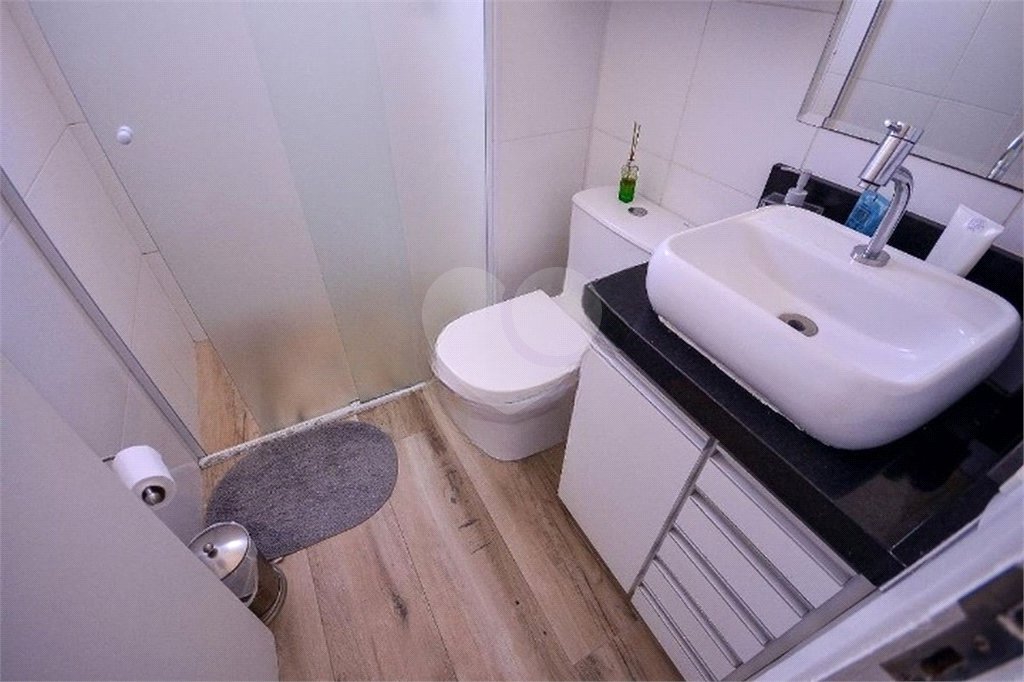 Oportunidade Apartamento mobiliado á venda na saude com 60m² com 2 dorm e 2 vaga. Aceita e estuda Permuta ( sujeito a avaliação).