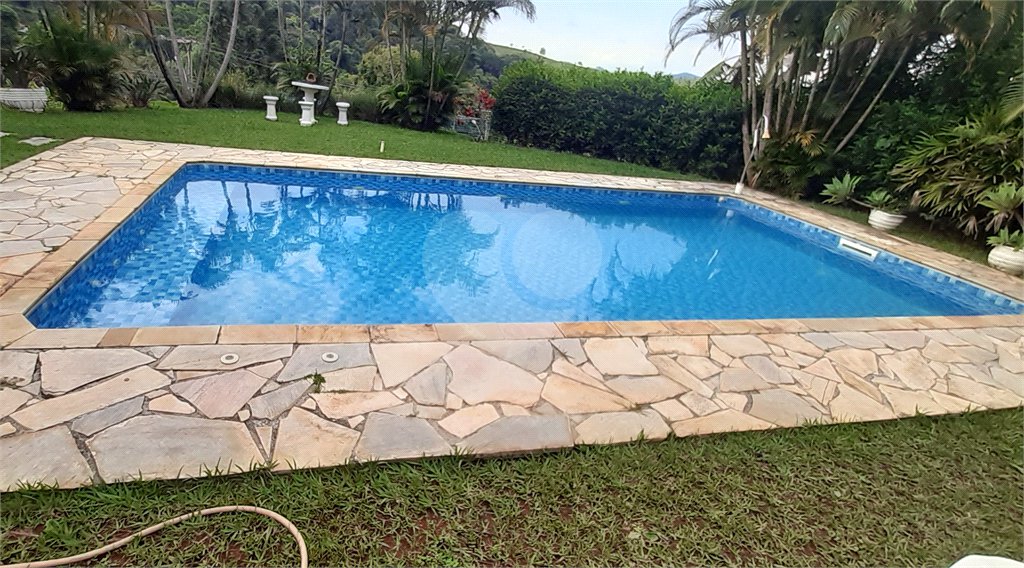 Casa em condomínio à venda com 3 quartos, sendo 1 suíte, no Centro, Bom Jesus dos Perdões, SP