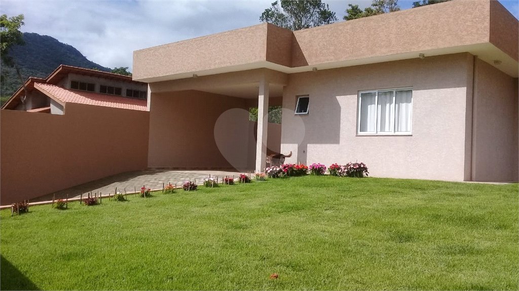 Casa à venda com 3 quartos, sendo 1 suíte,  em Loteamento Jardim Solares, Atibaia, SP