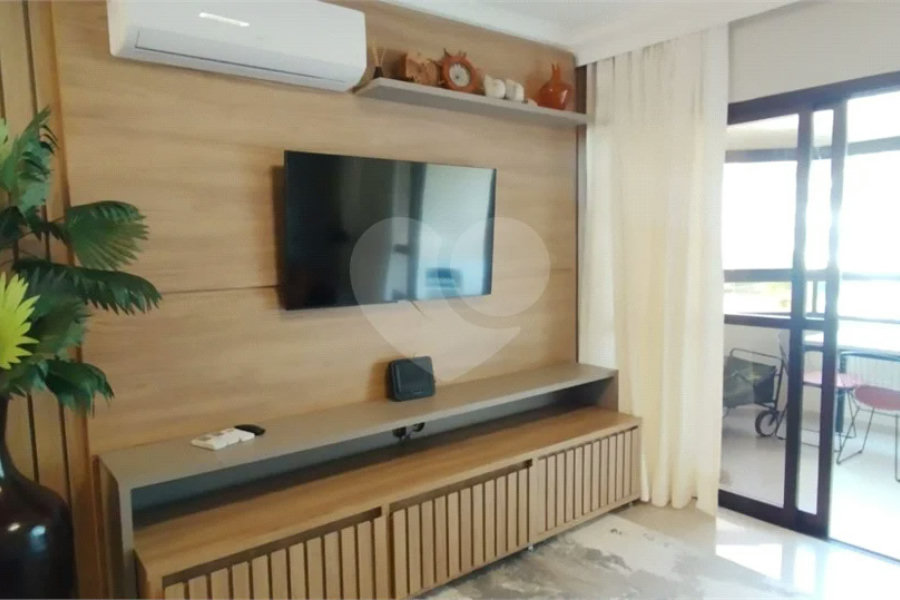 Apartamento à venda com 4 quartos, sendo 1 suíte,  em Riviera de São Lourenço, Bertioga, SP