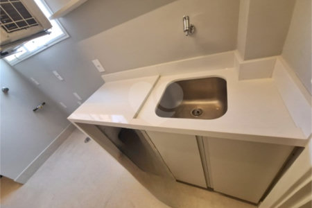 Apartamento à venda com 3 quartos, sendo 1 suíte, em Itaim Bibi, São Paulo, SP