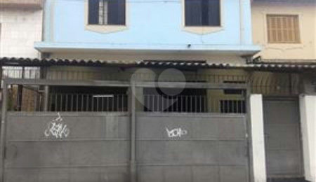 Sobrado à venda com 4 quartos em Carandiru, São Paulo, SP