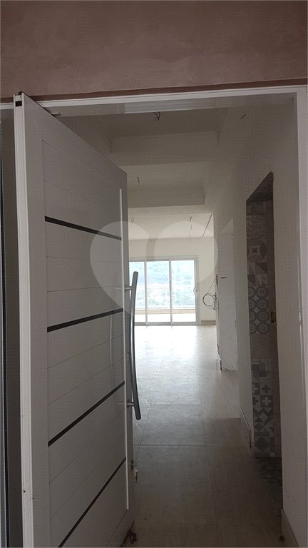 Casa à venda com 5 quartos, sendo 3 suítes,  em Serra da Cantareira, Mairiporã, SP