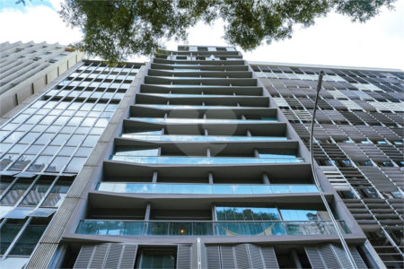 Studio de 28m2 mobiliado com sacada à venda na Bela Vista