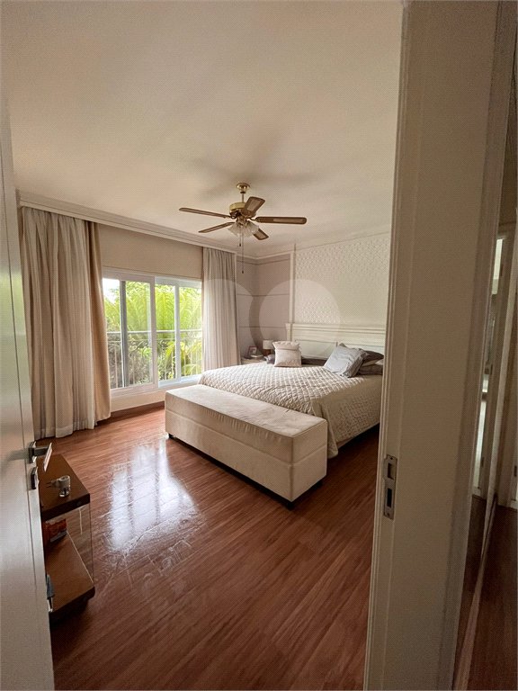 Casa à venda com 5 quartos, sendo 4 suítes,  no condomínio Terras de Santa Clara, Jacareí - SP