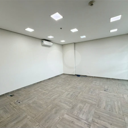 Sala para locação Domo Business 101 m - 2 vagas - Sala com divisórias, ar condicionado e banheiro.