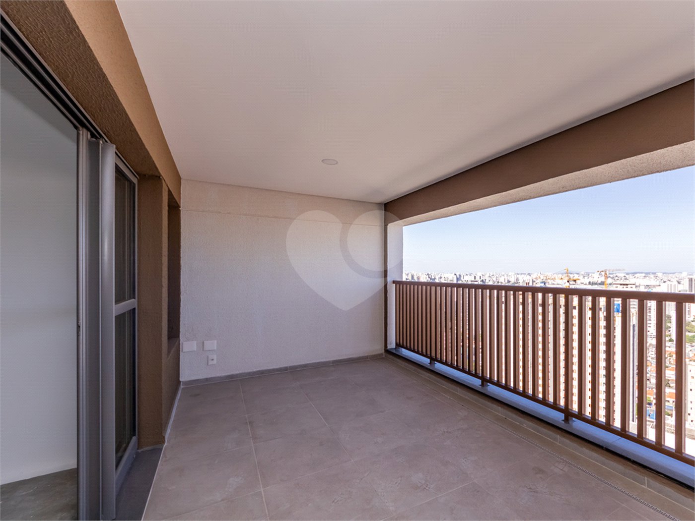 Apartamento à venda com 4 quartos, sendo 2 suítes, em Vila Gumercindo, São Paulo, SP