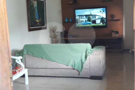 Casa à venda com 3 quartos, sendo 2 suítes, no condomínio Itatitara, Rio de Janeiro - RJ