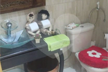 Casa Térrea à venda com 3 quartos, sendo 2 suítes, em Vila Medeiros, São Paulo, SP
