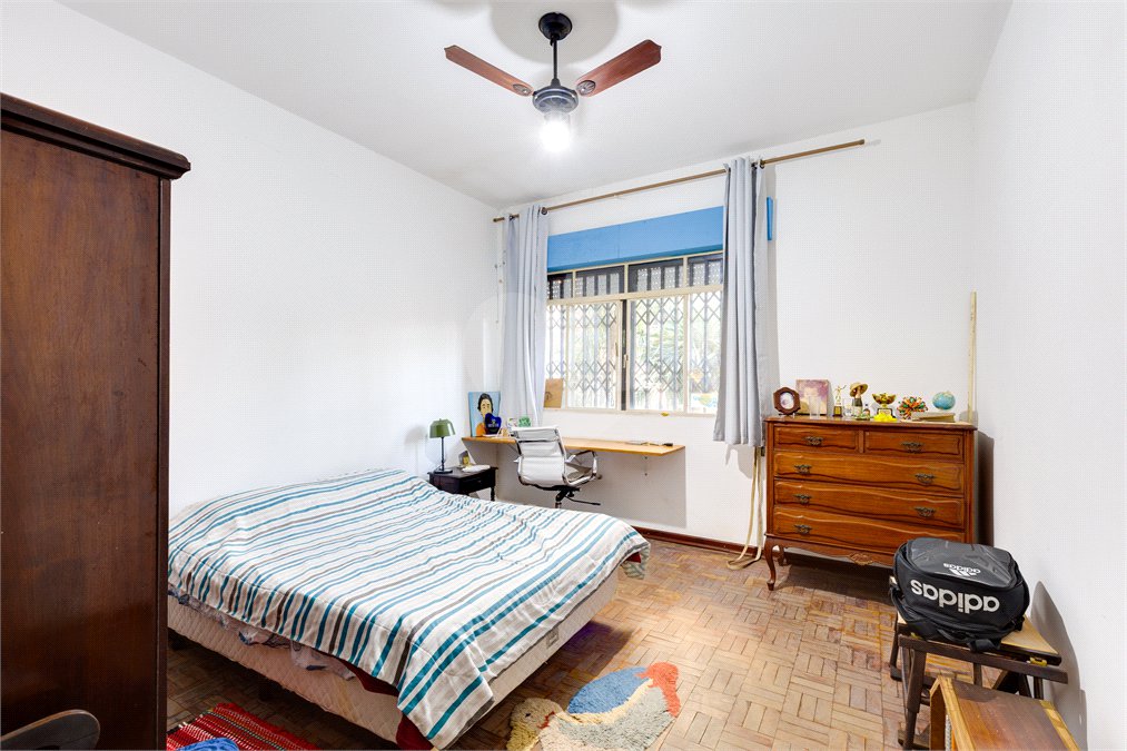Casa à venda com 5 quartos, sendo 2 suítes, em Alto da Boa Vista, São Paulo, SP
