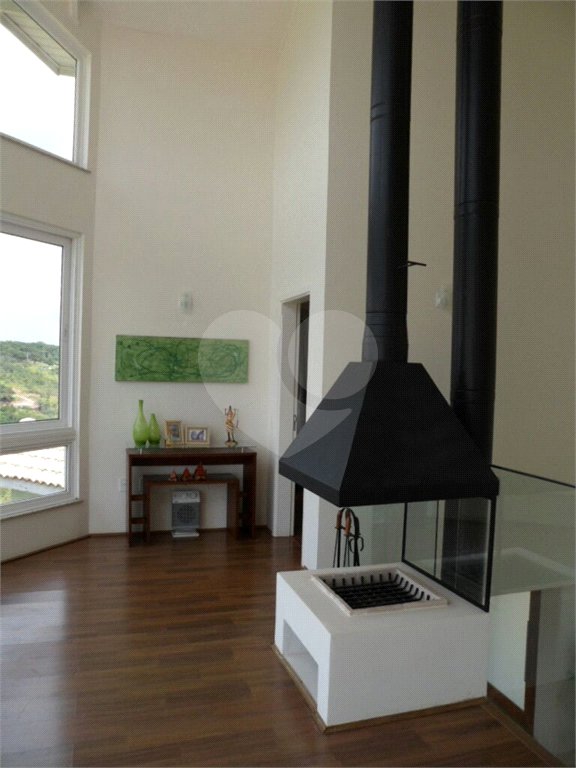 Casa à venda com 4 quartos, sendo 2 suítes, em Pinhal, Jarinu, SP