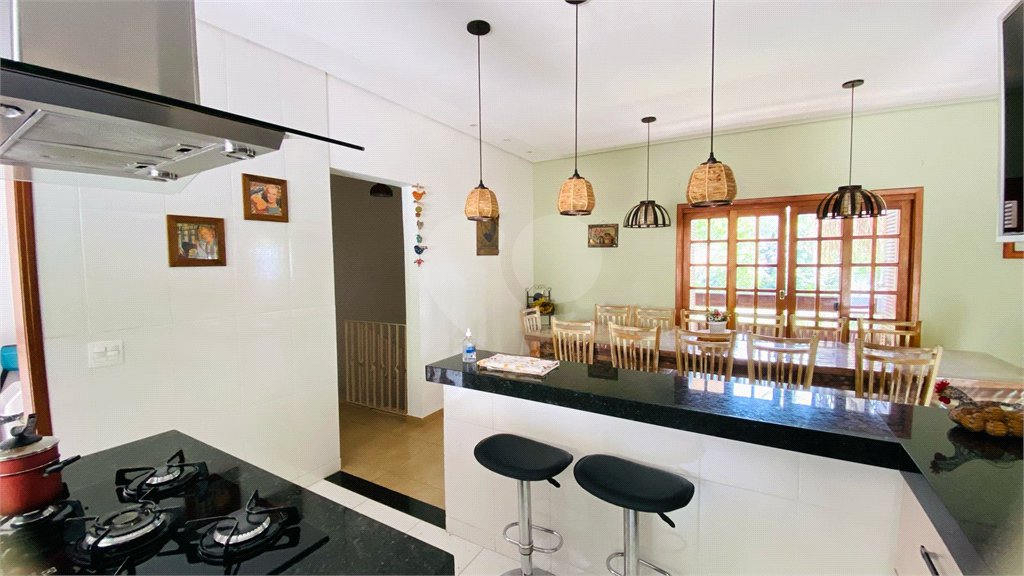 Casa à venda com 3 suítes em Dos Finco, São Bernardo do Campo, SP