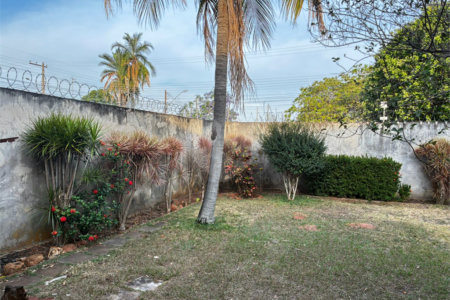 Sobrado para alugar com 4 quartos, sendo 2 suítes,  no Centro, Três Lagoas, MS