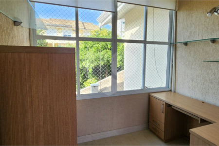 Casa à venda com 3 suítes no condomínio Recanto dos Paturis, Vinhedo - SP