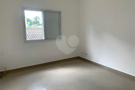 Sobrado à venda com 4 quartos, sendo 1 suíte, em Vila Campo Grande, São Paulo, SP