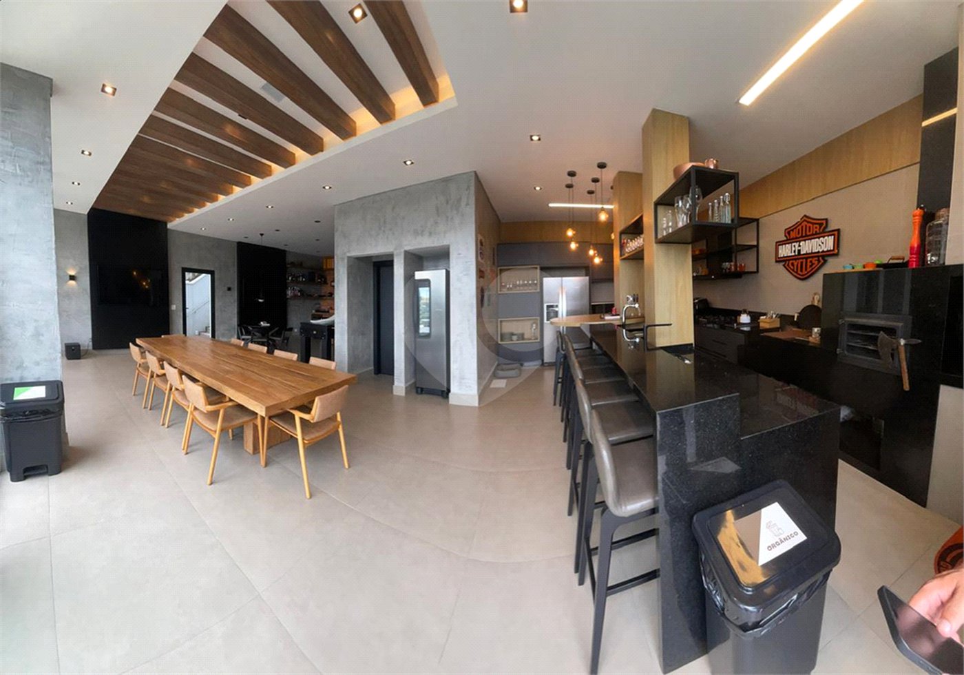 Casa à venda com 3 suítes no condomínio Hills, Arujá - SP