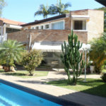 Sobrado à venda com 4 suítes em Recanto Impla, Carapicuíba, SP