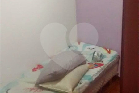 Sobrado à venda com 3 quartos, sendo 1 suíte, em Vila Santo Estéfano, São Paulo, SP