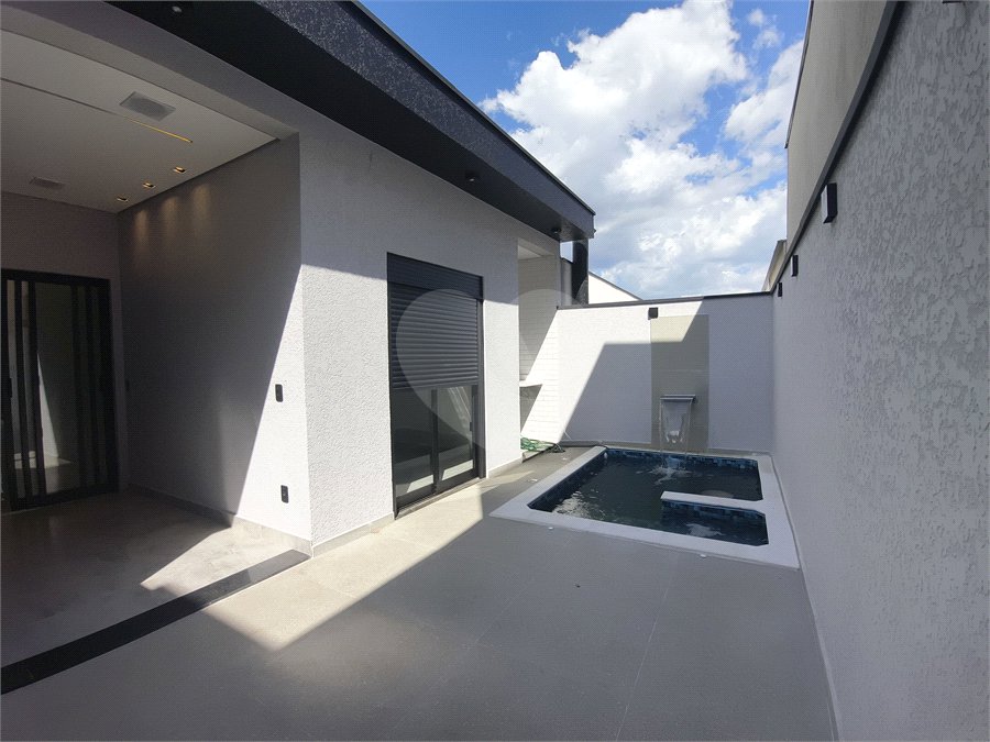 Casa à venda com 3 quartos, sendo 1 suíte,  no condomínio Horto Florestal Villagio, Sorocaba - SP