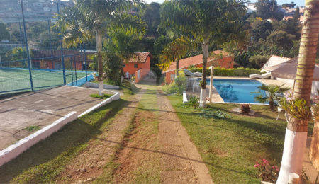 Chácara para alugar com 5 quartos, sendo 3 suítes,  em Jardim Estância Brasil, Atibaia, SP