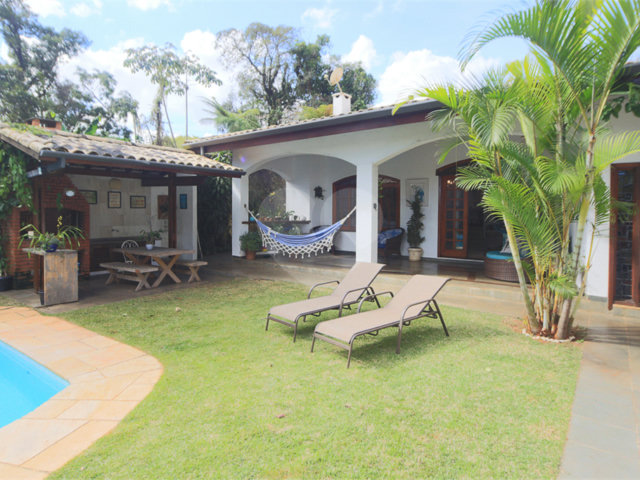 Casa Térrea à venda com 4 suítes em Interlagos, São Paulo, SP