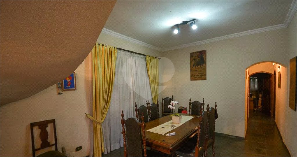 Casa à venda com 4 quartos, sendo 2 suítes, em Vila Mariana, São Paulo, SP