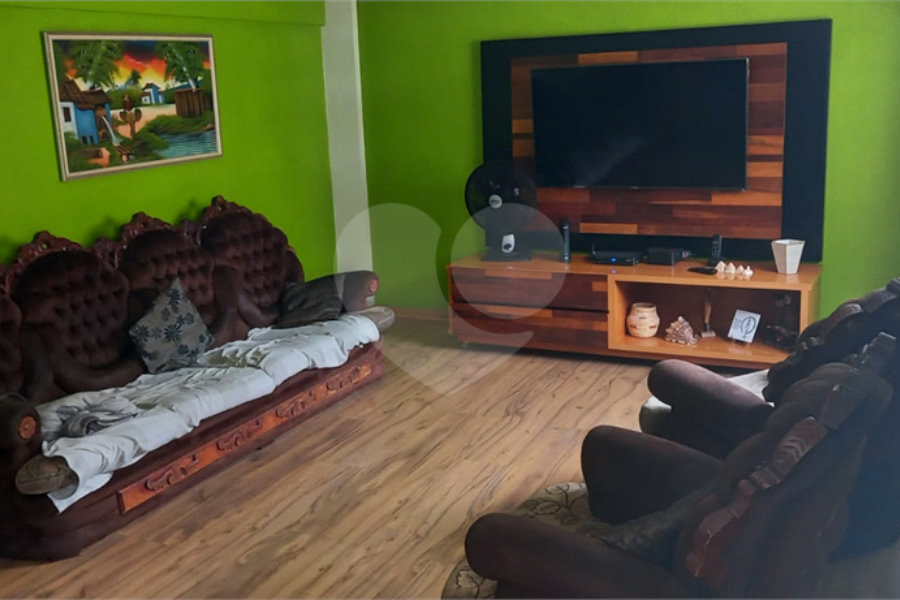 Sobrado à venda com 4 quartos em Água Fria, São Paulo, SP