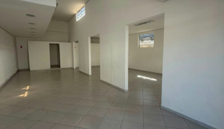 Salão Comercial para alugar no Centro, Vinhedo, SP