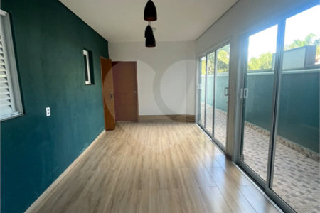 Casa à venda ou para alugar com 2 quartos, sendo 4 suítes, no condomínio Residencial Jardim Bréscia, Indaiatuba - SP