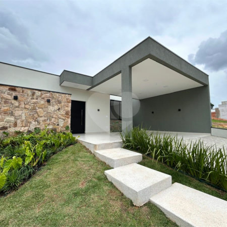Casa à venda com 3 suítes no condomínio Helena Maria, Sorocaba - SP