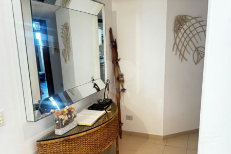 Apartamento à venda com 3 suítes em Pitangueiras, Guarujá, SP