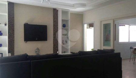 Casa à venda com 4 suítes em Solemar, Praia Grande, SP