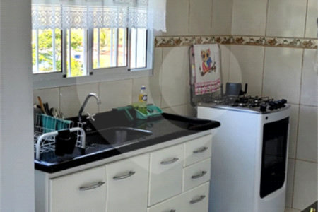 Casa à venda com 3 quartos, sendo 1 suíte,  no Centro, Guararema, SP