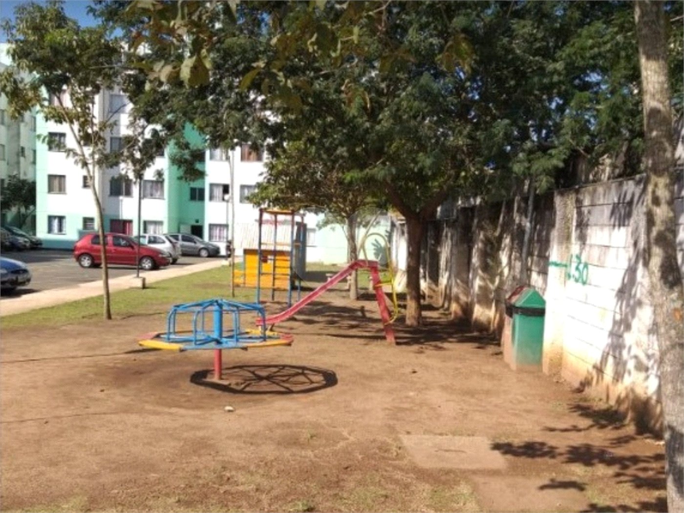 Apartamento à venda com 2 quartos em Jardim Itamarati, Poá, SP