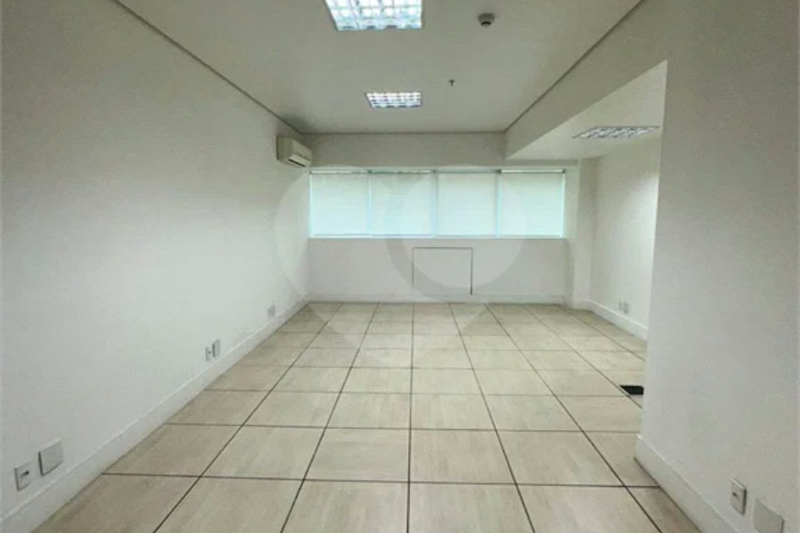 Sala à venda em Jardim Vazani, São Paulo, SP